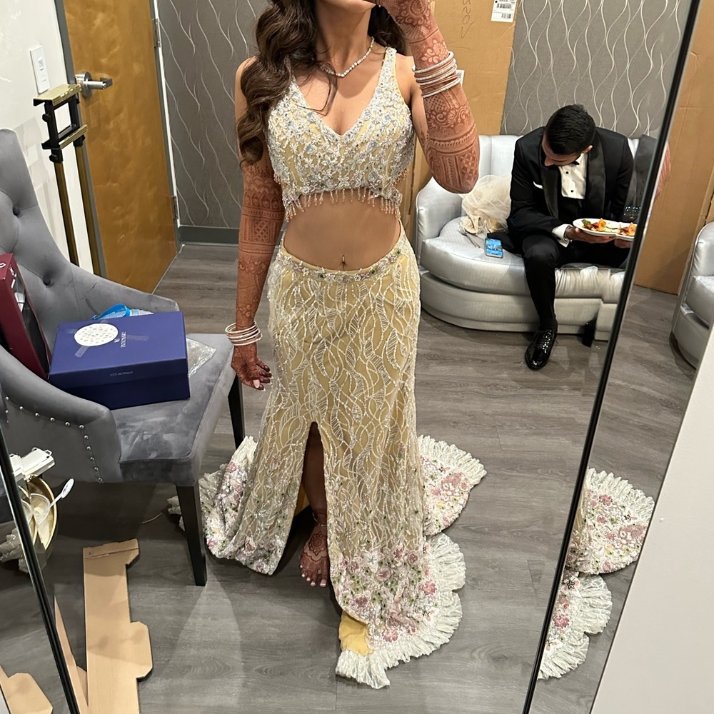 Bridal Indian Pakistani Designer Lehenga - image 1